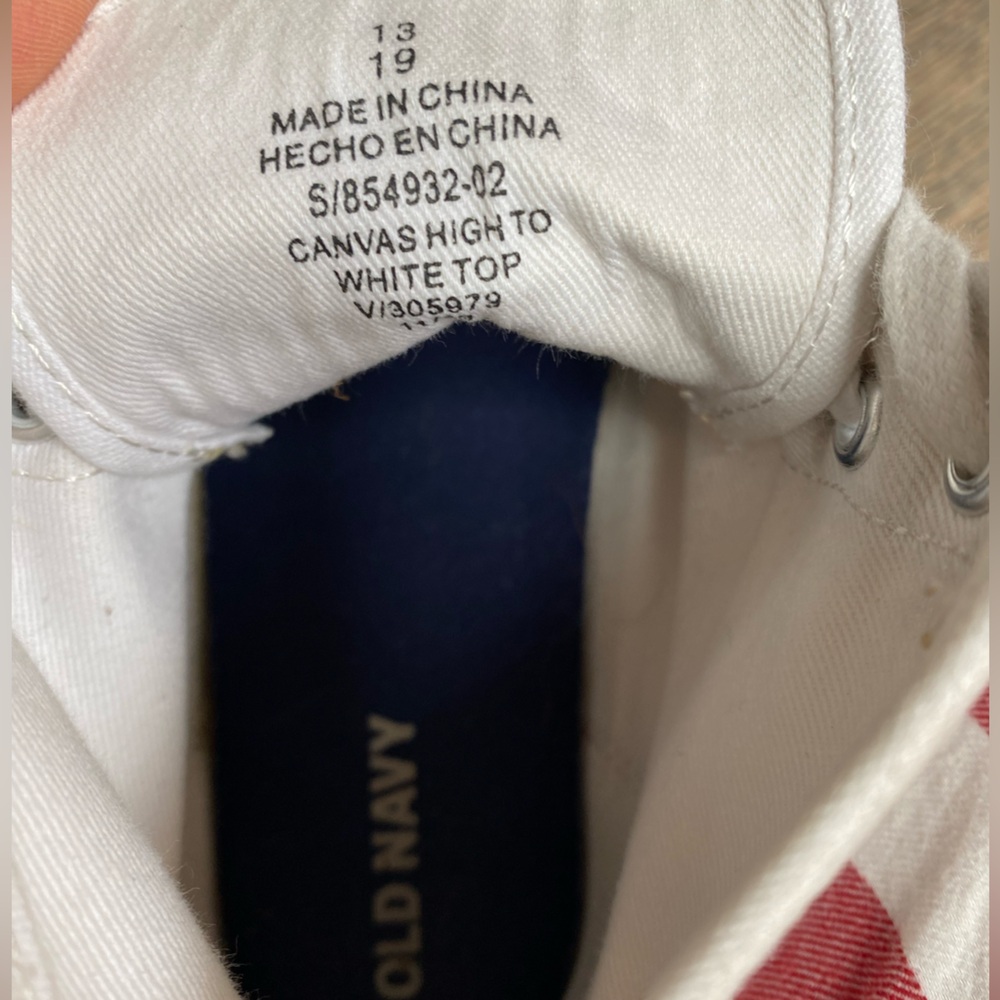 Old Navy Kids White Canvas Hi tops with Gum soles Size 13 - Picture 6 of 6